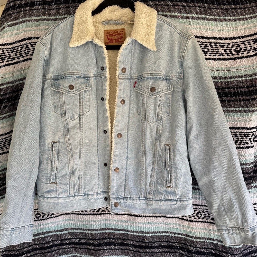 LEVI'S WOMEN'S ORIGINAL SHERPA TRUCKER JACKET Size Medium